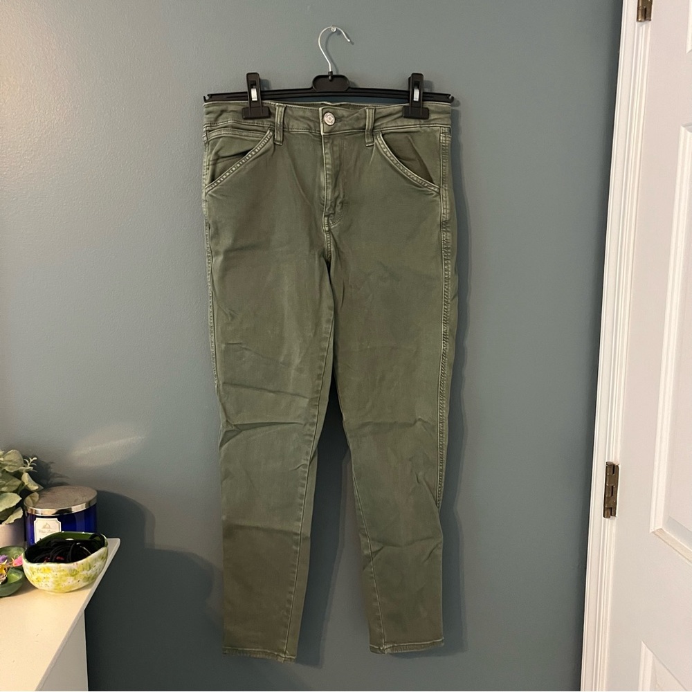 American Eagle Super Stretch Olive Jeans